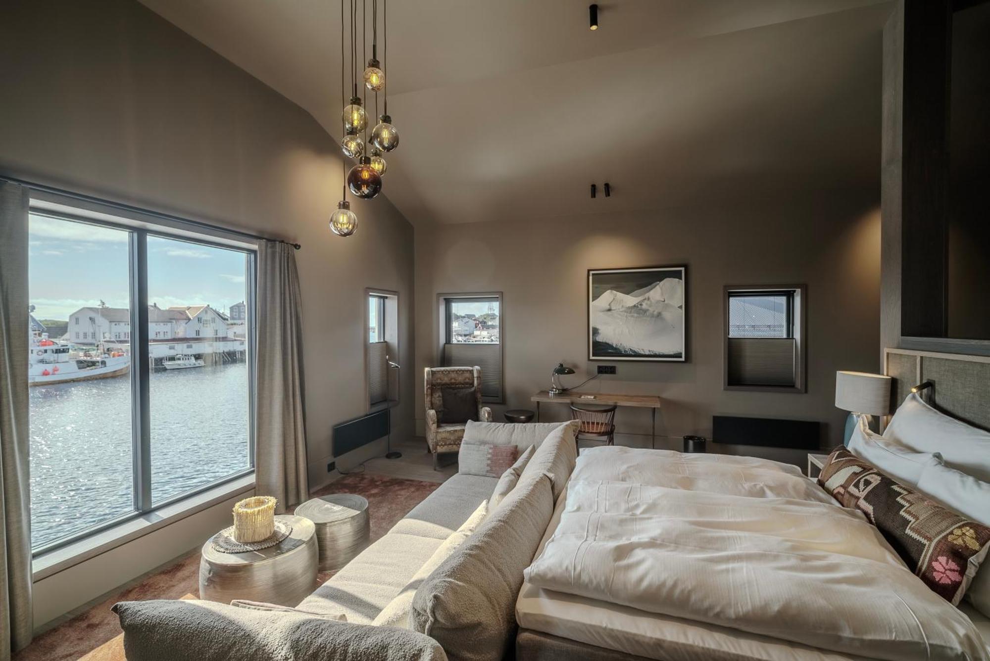 Henningsvaer Bryggehotell - By Classic Norway Hotels Екстериор снимка