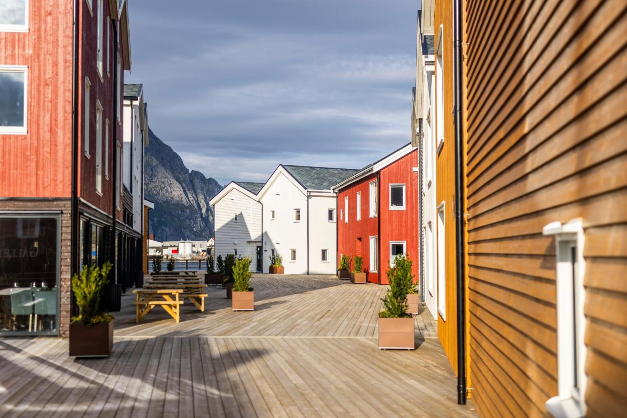 Henningsvaer Bryggehotell - By Classic Norway Hotels Екстериор снимка