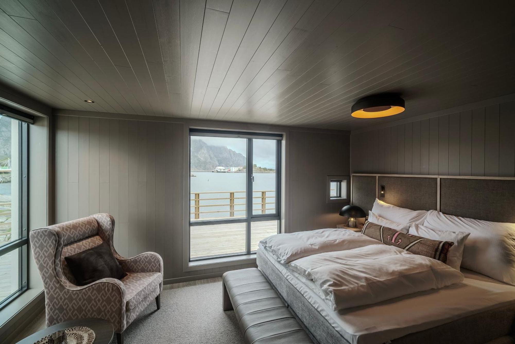 Henningsvaer Bryggehotell - By Classic Norway Hotels Екстериор снимка