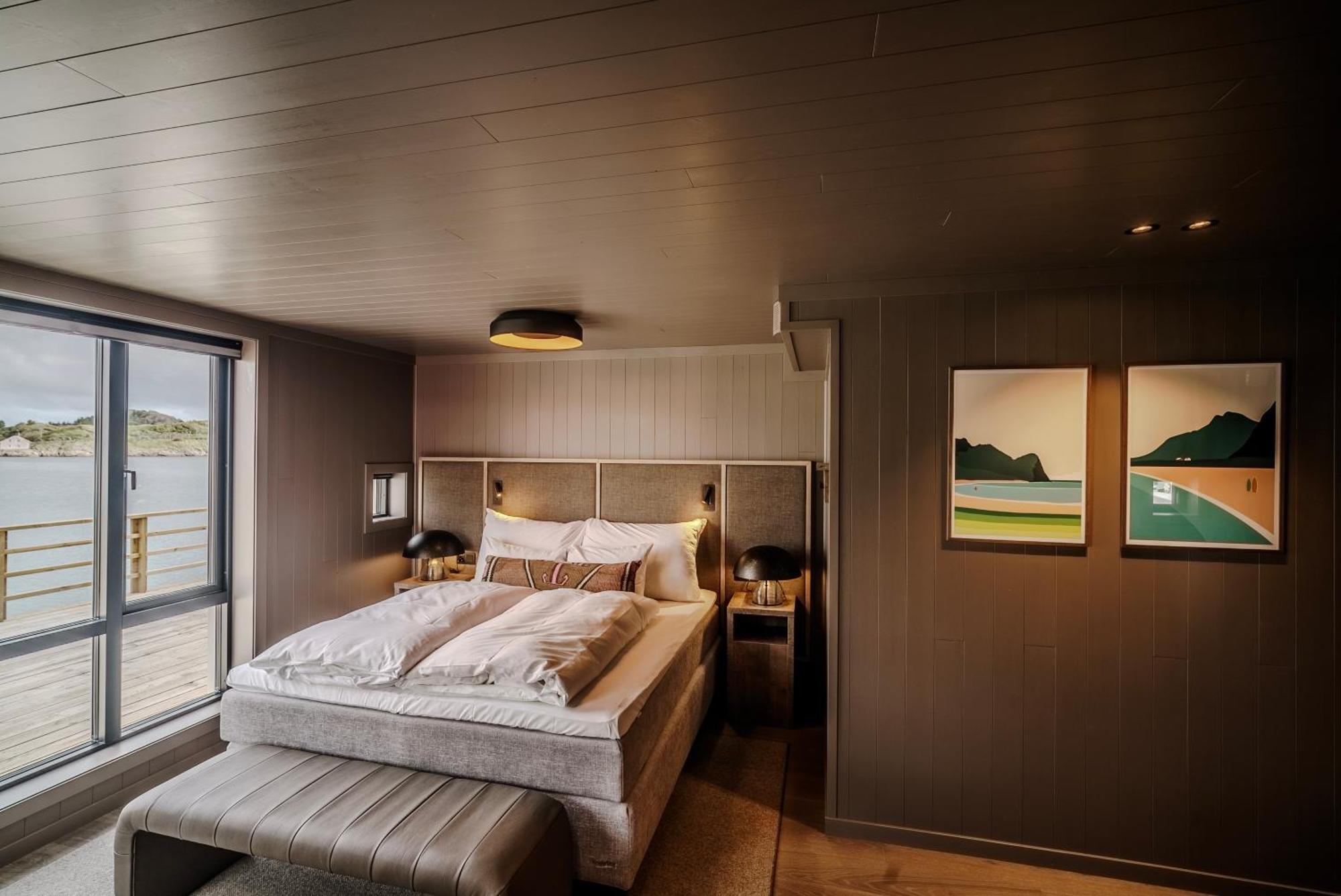 Henningsvaer Bryggehotell - By Classic Norway Hotels Екстериор снимка